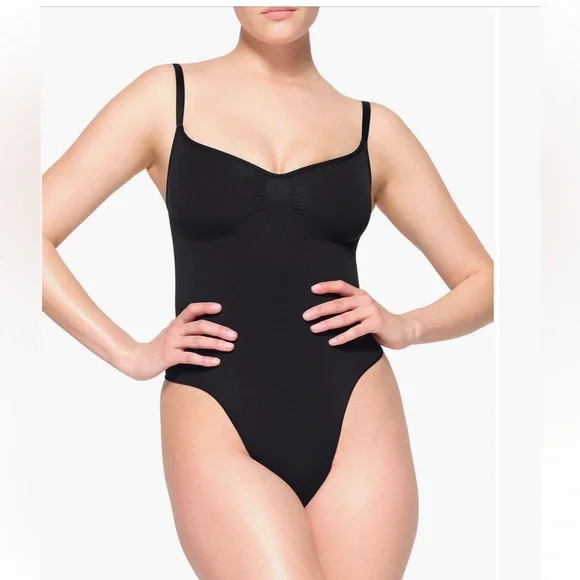 Skims black seamless sculpt thong bodysuit - Picture 1 of 2